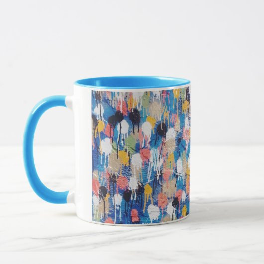 Tasse de café comportant l'art original de rue de (Gauche)