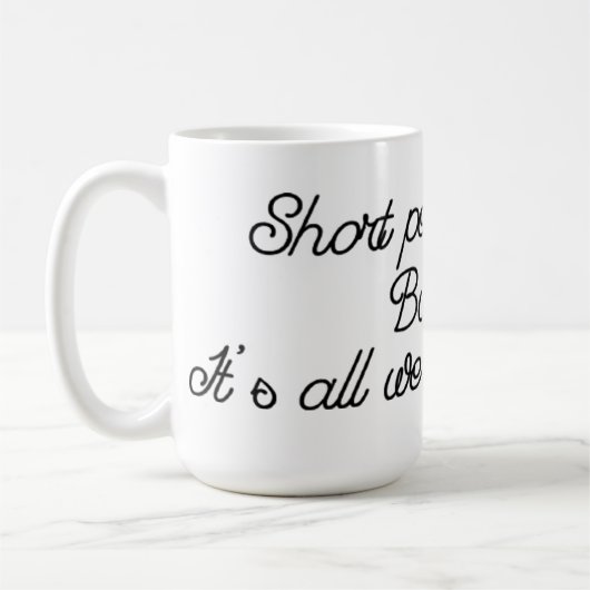 Tasse de café courte de bout de coup-de-pied de (Gauche)