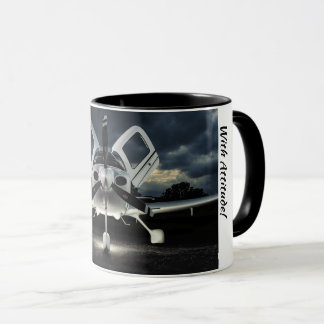 Tasse de café d'aviation avec l'attitude