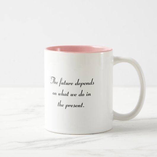 Tasse de café de cancer du sein d'amour et de foi (Droit)