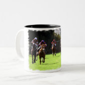 Tasse de café de champ de course de chevaux (Devant gauche)
