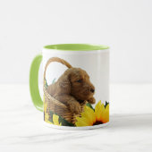 Tasse de café de chiot de Goldendoodle (Devant gauche)