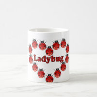 Tasse de café de coeur de coccinelle