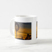 Tasse de café de coucher du soleil de moulin à (Devant gauche)