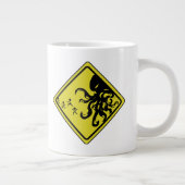 Tasse de café de Cthulhu de précaution (Droite)