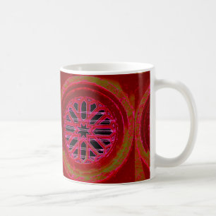 tasse de café de fenêtre de l'église rouge