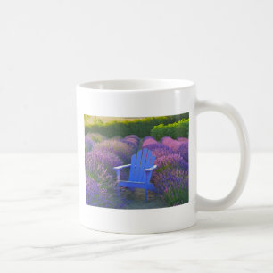 Tasse de café de gisement de lavande