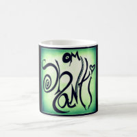 TASSE DE CAFÉ DE GRAFFITI D'OM SHANTI