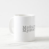 Tasse de café de logo de mystères de McGuire (Devant gauche)