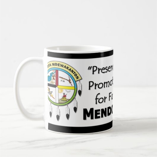 Tasse de café de MMDC ou tasse de thé (Gauche)