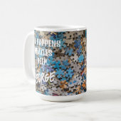 Tasse de café drôle Life Happens Puzzles Help (Devant gauche)