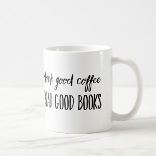Tasse de café d'un lecteur