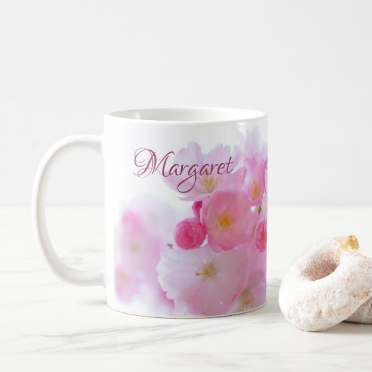 Tasse de café florale à fleurs de cerisier rose (Avec donut)