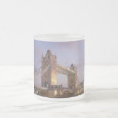 Tasse de café givrée par pont de tour (Centre)