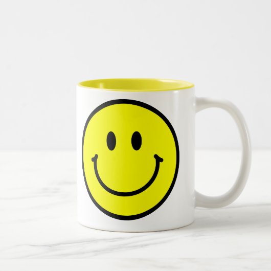 Tasse de café heureuse de visage (Droit)