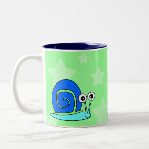 Tasse de café heureuse d'escargot