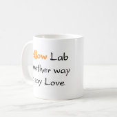 tasse de café jaune à la méthode de laboratoire (Devant gauche)