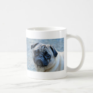 Tasse de café mignonne de carlin de faon