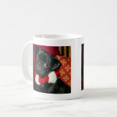 Tasse de café mignonne de carlin de Noël (Devant gauche)