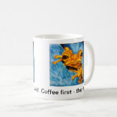Tasse de café mignonne de grenouille (Devant droit)