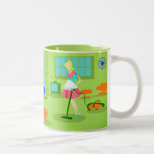 Tasse de café moderne de femme au foyer de la