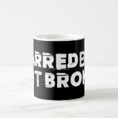 Tasse de café noir marquée mais non cassée (Centre)