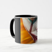 Tasse de café noire avec visage de monstre effraya (Devant gauche)