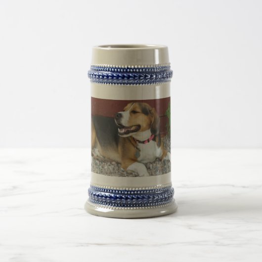 Tasse de café riante de Stein de bière de beagle (Centre)