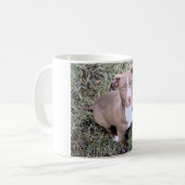 Tasse de café rouge de Pitbull de nez (Devant gauche)