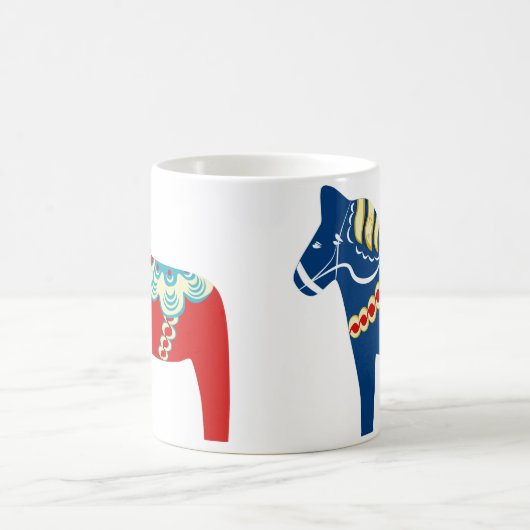 Tasse de café rouge et bleue de cheval de Dala (Centre)