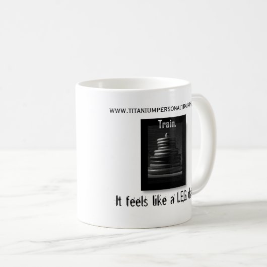 Tasse de café sérieuse (Devant droit)