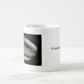 Tasse de café somnolente de taches (Centre)