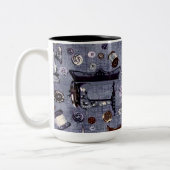 Tasse de café vintage d'ouvrière couturière de (Gauche)