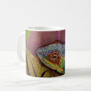 Tasse de caméléon avec des illustrations