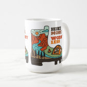 Tasse de camping drôle Hike More Worry Less (Devant droit)