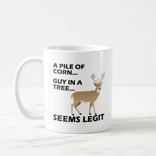 Tasse de chasse drôle semble légitime (Gauche)