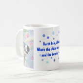 Tasse de Chickadee de Pôle Nord avec le texte (Devant gauche)
