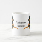 Tasse de chien de Pincher de dobermann (Centre)