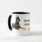 Tasse de chien de Pinscher de dobermann de maman (Devant gauche)