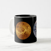 Tasse de comparaison de taille de planète (Devant gauche)