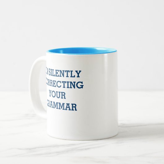 Tasse de correction de grammaire (Devant gauche)