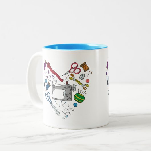Tasse de couture de coeur d'outils (Devant gauche)