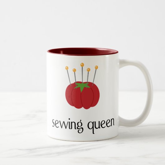 Tasse de couture de la Reine (Droit)