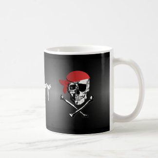 Tasse de crâne et d'os croisés de pirate
