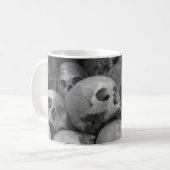 Tasse de crânes (Devant gauche)