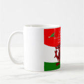 Tasse de dragon de Gallois avec le poème par Brian (Gauche)
