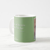 Tasse de fantaisie de carlin de fille (Devant gauche)