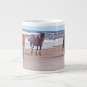 Tasse de faune, chevaux sauvages (Devant)