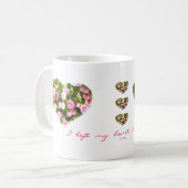 Tasse de floraison rose de coeurs (Devant gauche)