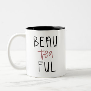 Tasse de ful de thé de beau belle